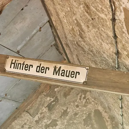 公寓 ,,hinter Der Mauer